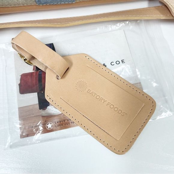 Monte & Coe Italian Wool Tote in Nude Crossbody Strap - Picture 12 of 12